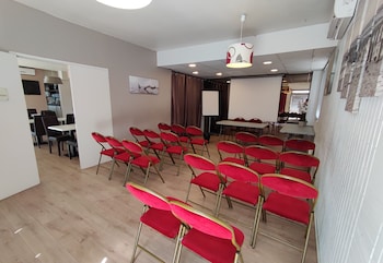 kyriad martigues sud