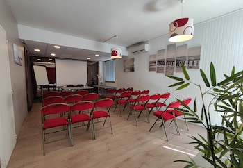 kyriad martigues sud