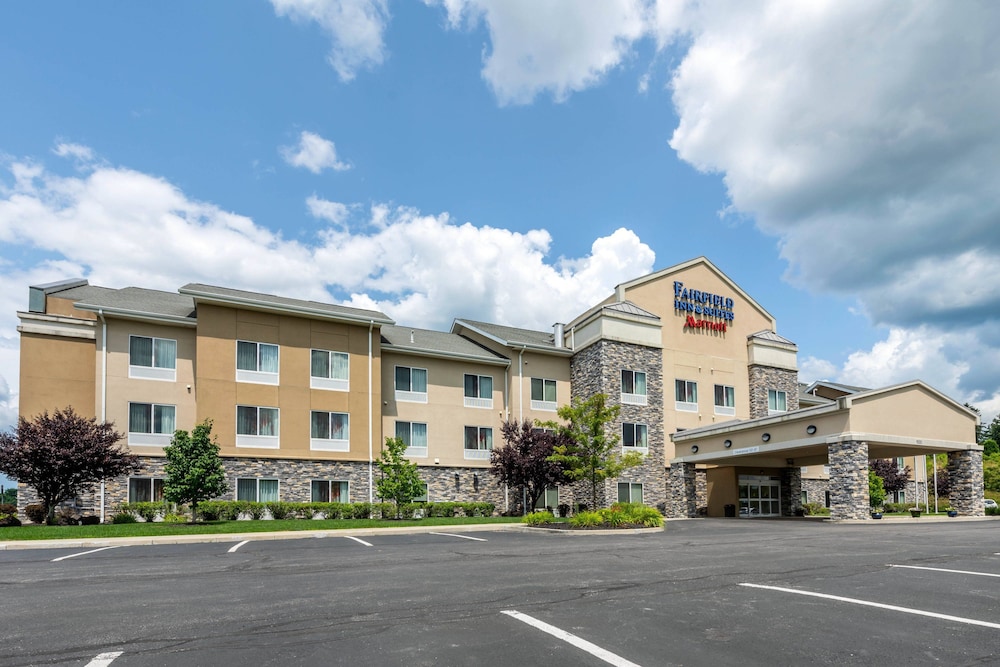 Fairfield Inn & Suites By Marriott Slippery Rock,Grove City>>Butler,3 star