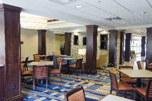 fairfield inn and suites by marriott slippery rock