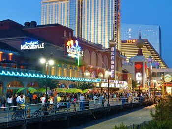 cozysuites at showboat