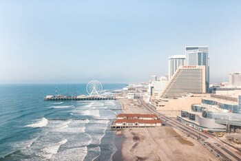 cozysuites at showboat