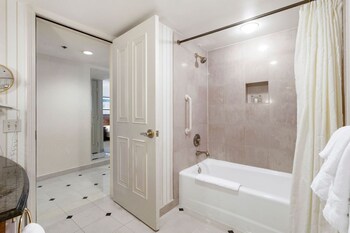 cozysuites at showboat