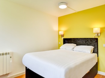 the hotel rafiya redditch