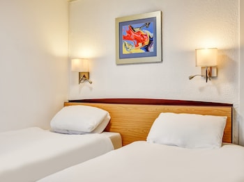 the hotel rafiya redditch