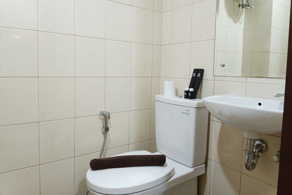 homey and tidy studio apartment at vida view makassar