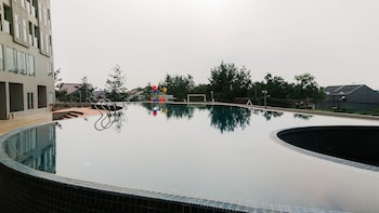 nice and simply studio at amazana serpong apartment