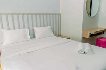 nice and simply studio at amazana serpong apartment