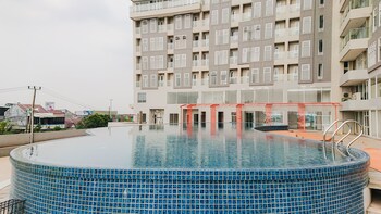 nice and simply studio at amazana serpong apartment