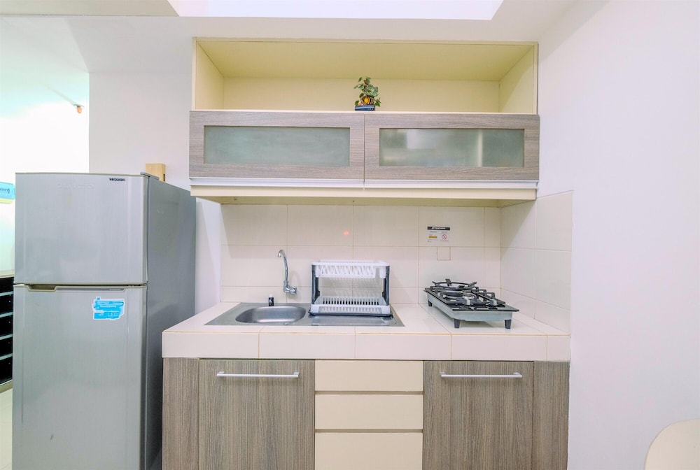 stunning studio apartment at ambassade residences