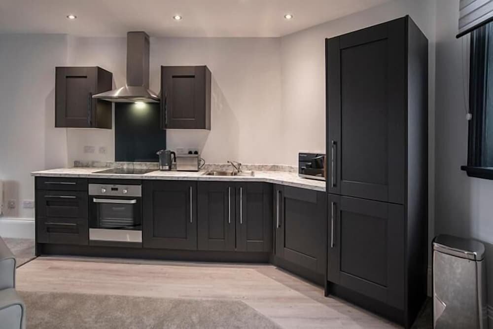 cavern quarter apts 31 north john st