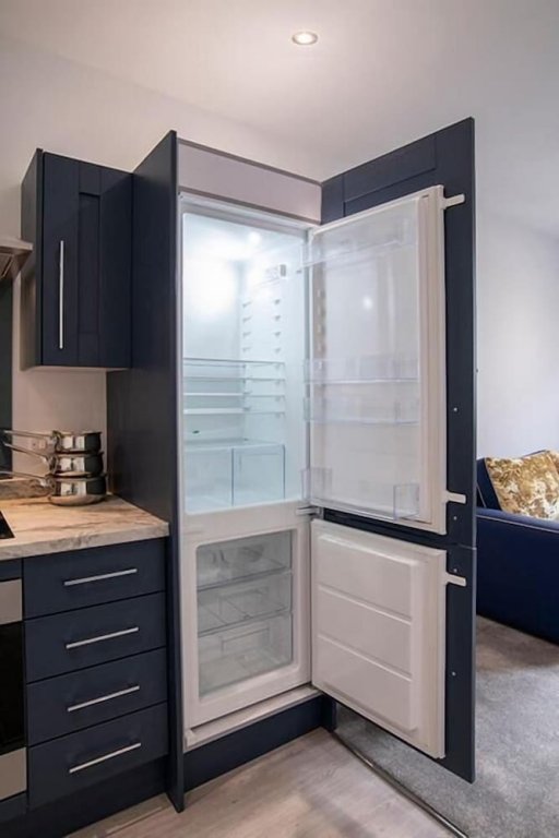 Cavern Quarter Apts - 31 North John St,,0 star