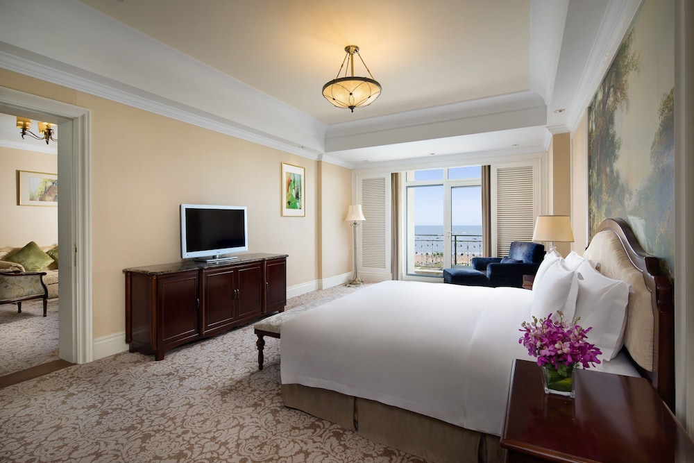 crowne plaza qingdao ocean spring resort by ihg