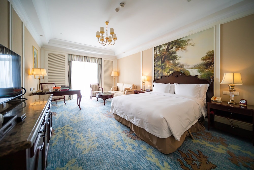 crowne plaza qingdao ocean spring resort by ihg