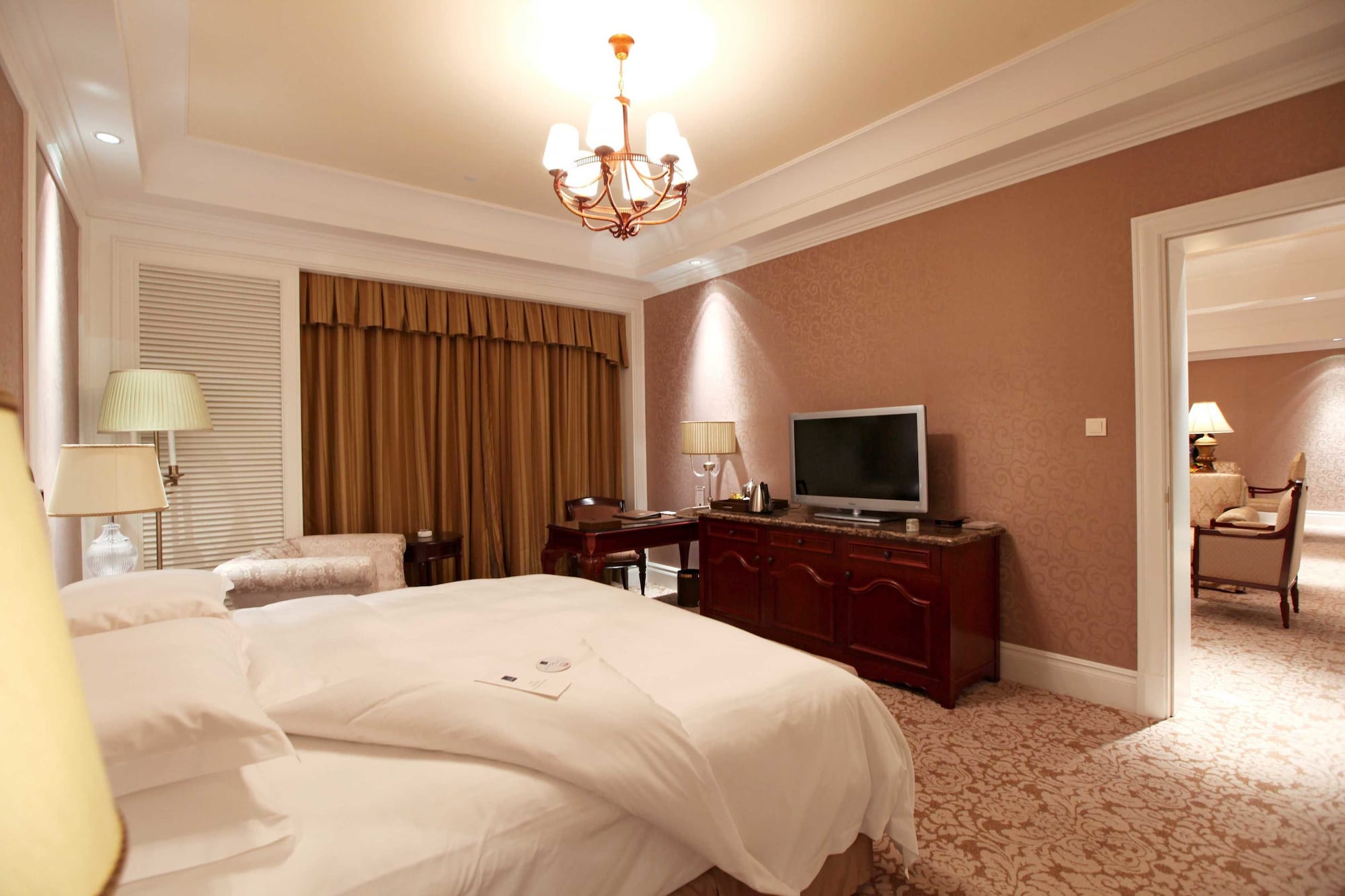 crowne plaza qingdao ocean spring resort by ihg