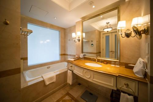 crowne plaza qingdao ocean spring resort by ihg