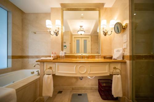 crowne plaza qingdao ocean spring resort by ihg