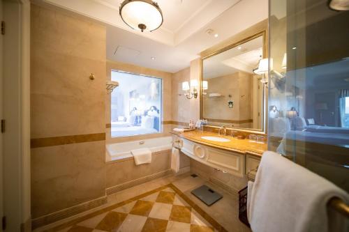 crowne plaza qingdao ocean spring resort by ihg
