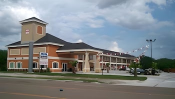 Studio 6 Beeville, Tx,,2 star