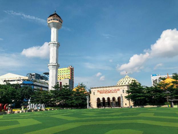 pleasant 2br apartment at newton residence