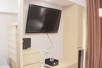 cozy and nice studio at oasis cikarang apartment