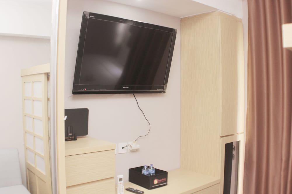 cozy and nice studio at oasis cikarang apartment