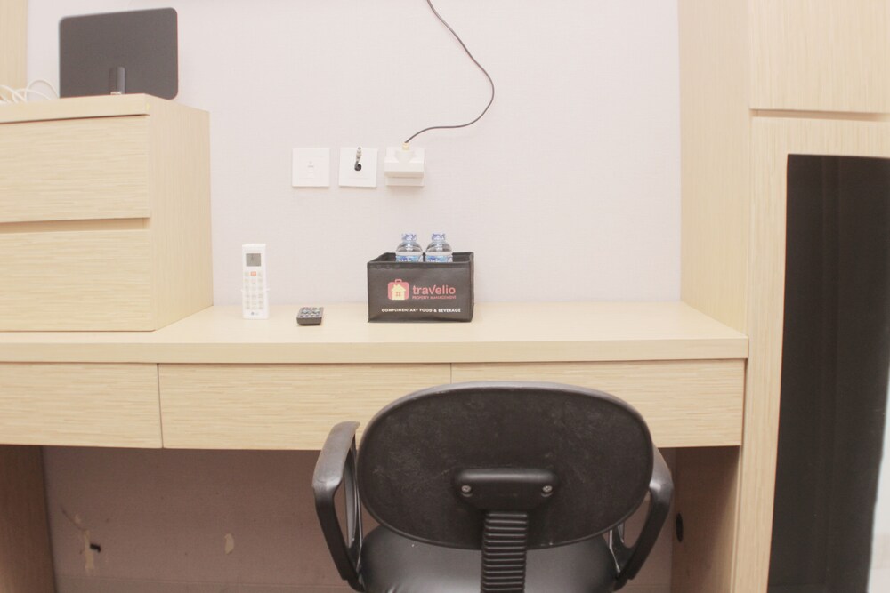 cozy and nice studio at oasis cikarang apartment