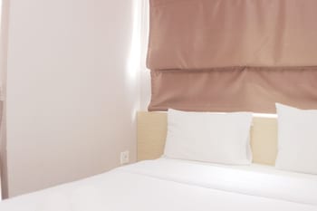 cozy and nice studio at oasis cikarang apartment