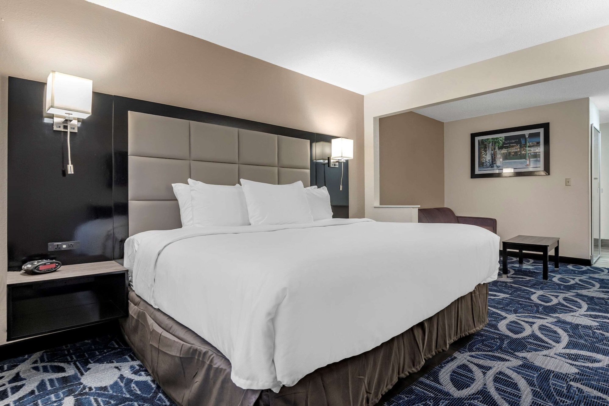 comfort inn and suites liverpool clay