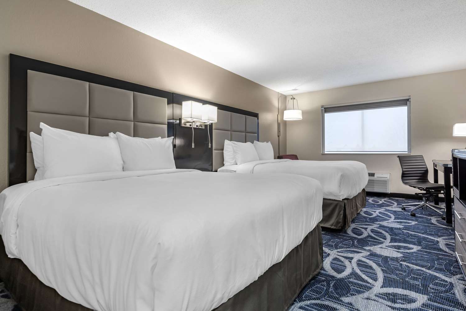 comfort inn and suites liverpool clay