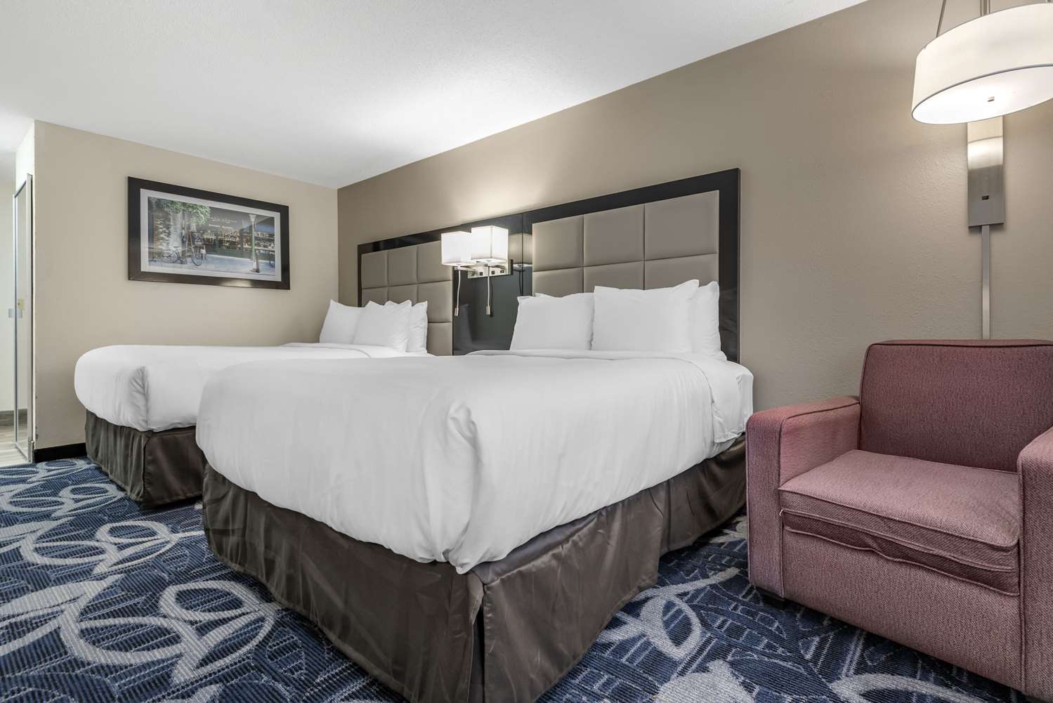comfort inn and suites liverpool clay