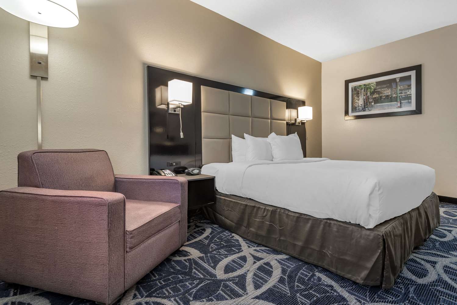 comfort inn and suites liverpool clay