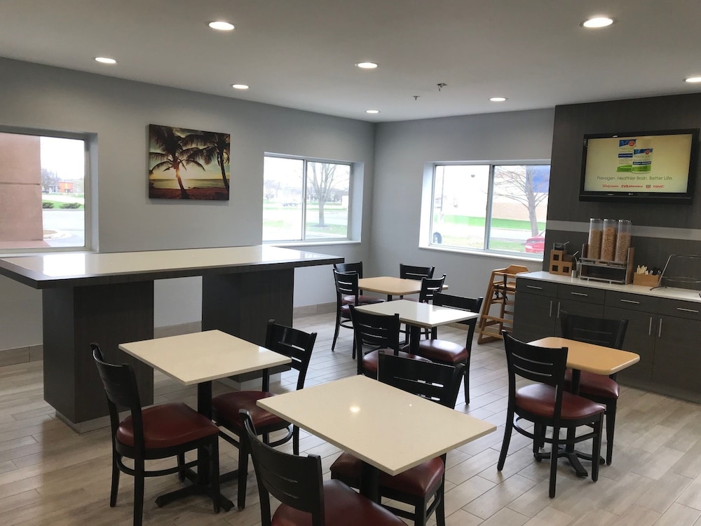 comfort inn and suites liverpool clay
