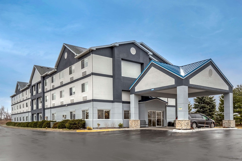 comfort inn and suites liverpool clay