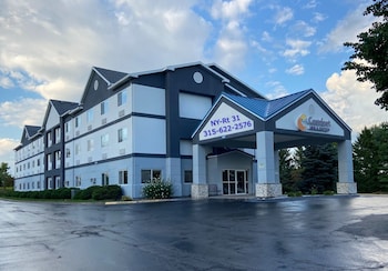 comfort inn and suites liverpool clay