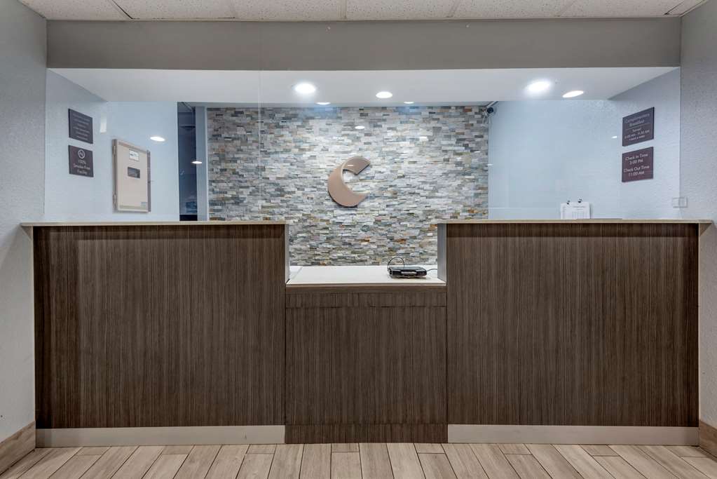comfort inn and suites liverpool clay