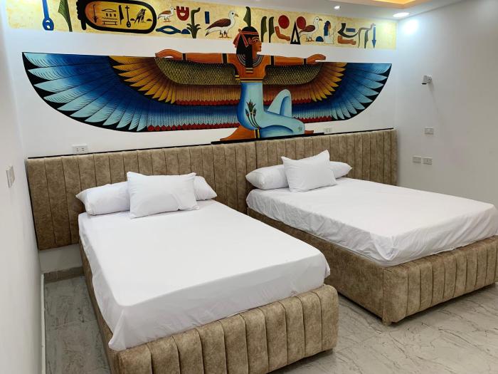 king tut hostel