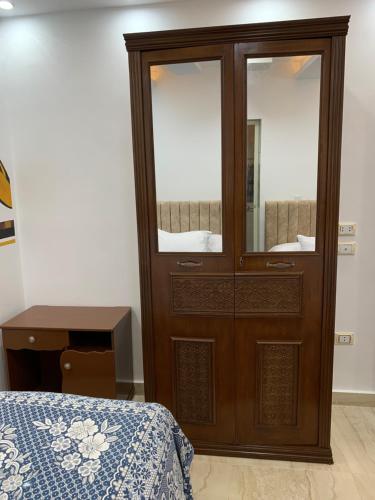 king tut hostel