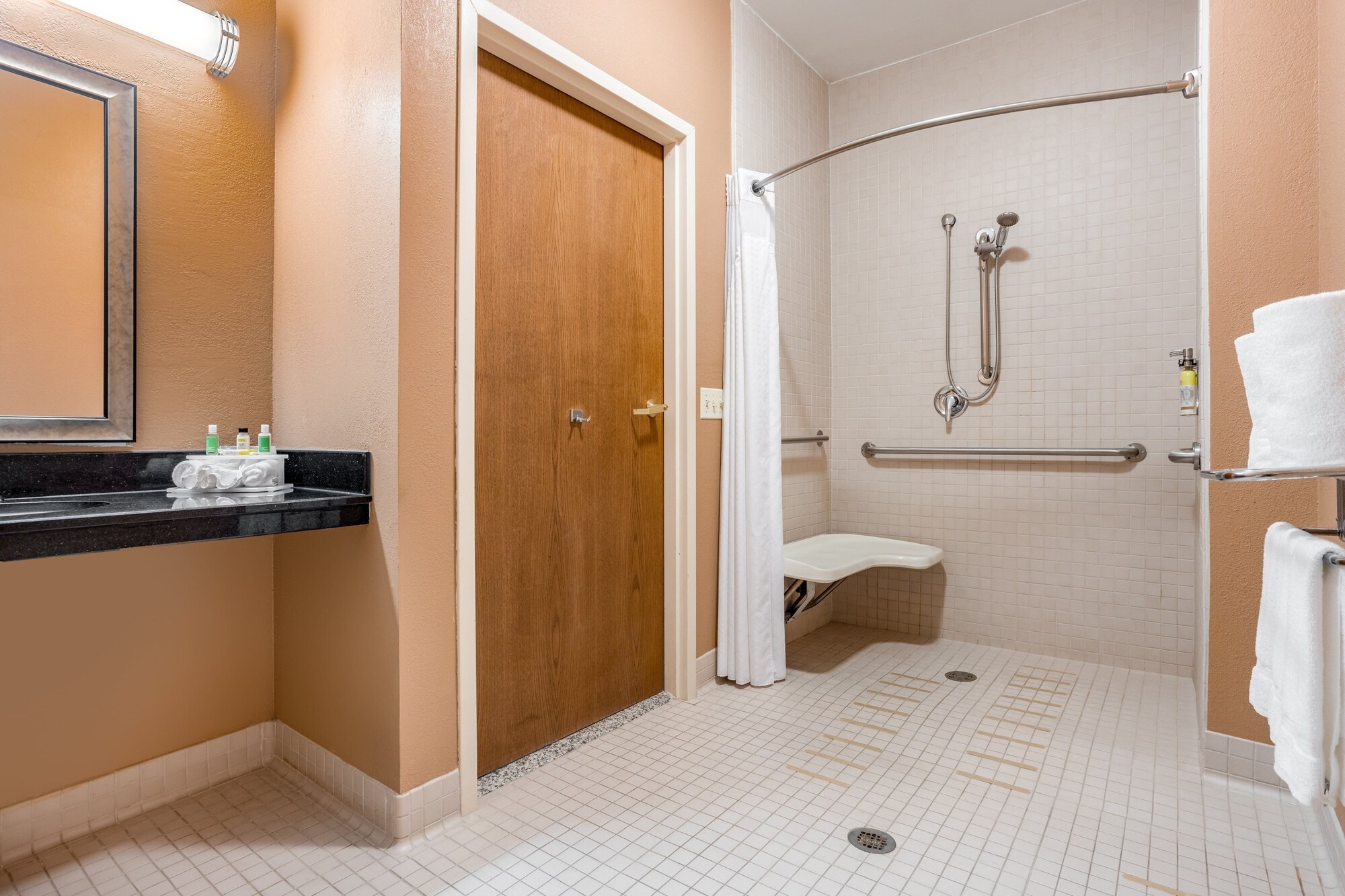 holiday inn express hotel and suites canton by ihg
