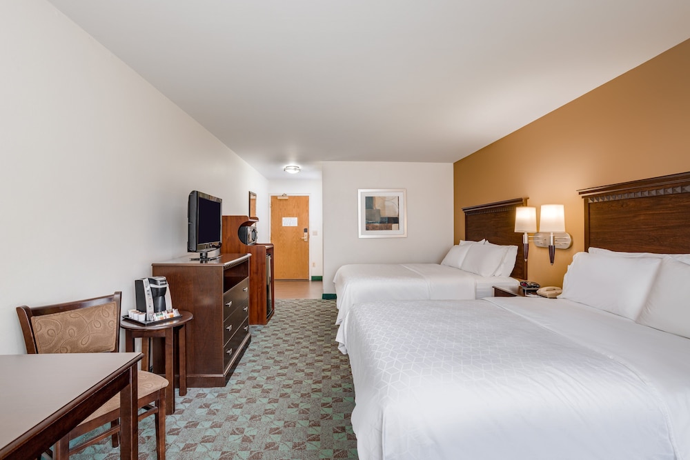 holiday inn express hotel and suites canton by ihg