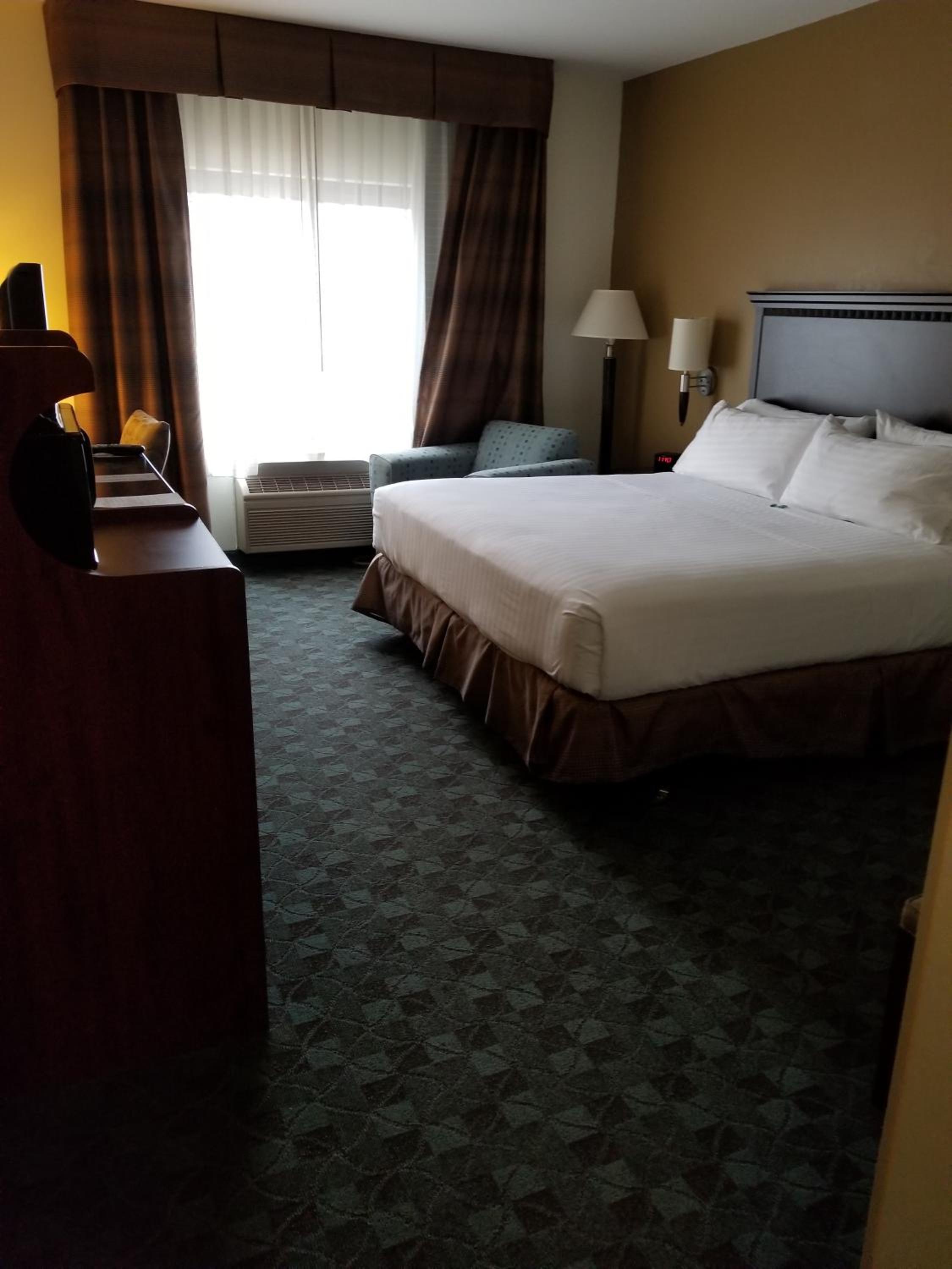 holiday inn express hotel and suites canton by ihg
