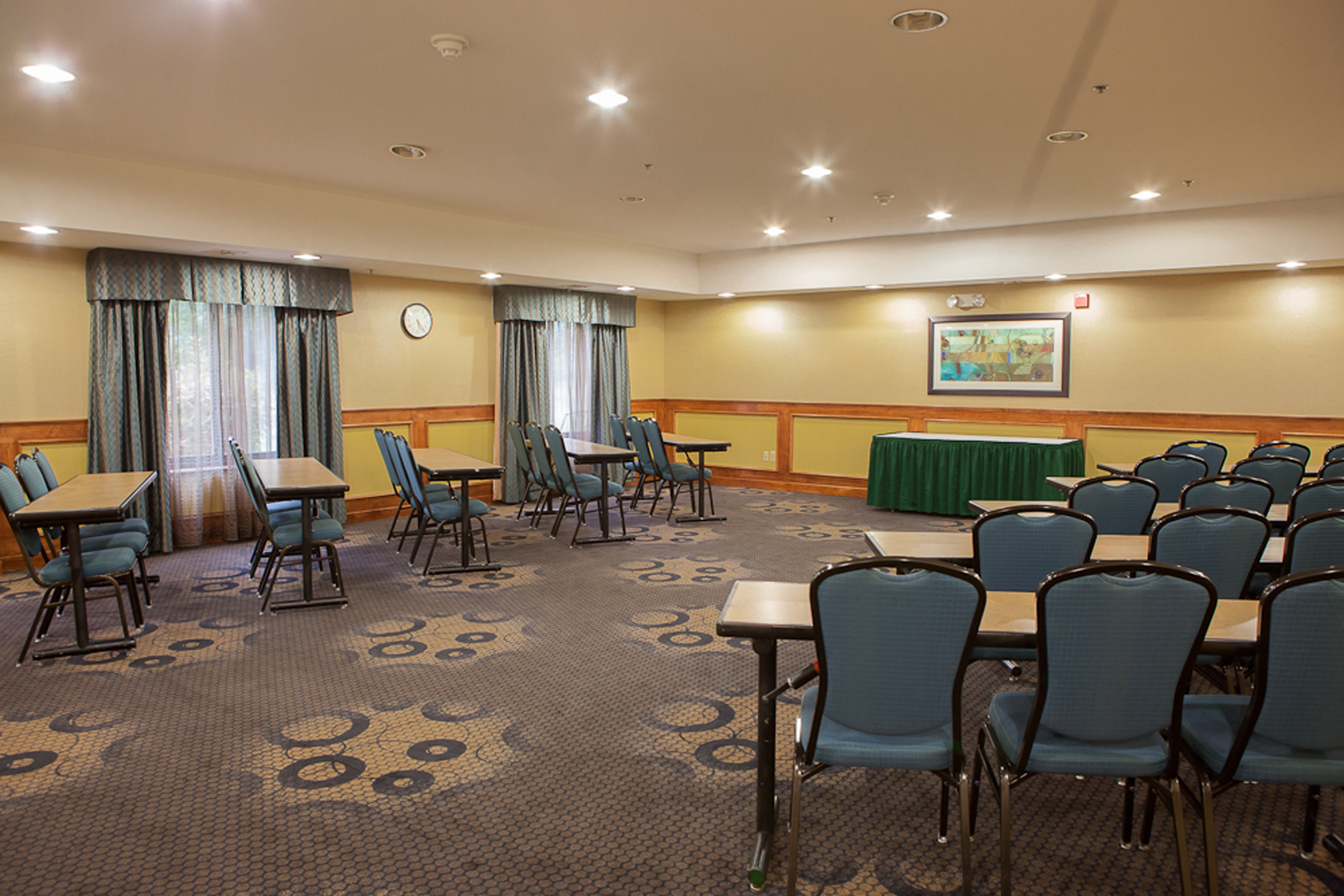 holiday inn express hotel and suites canton by ihg