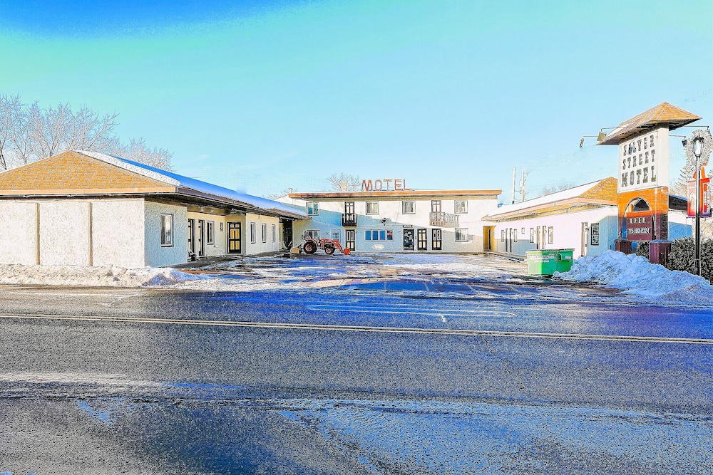 silver street motel hurley wi by oyo