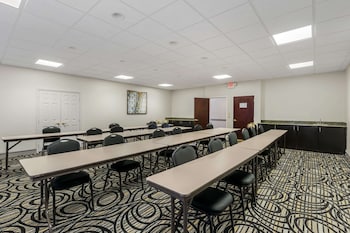 comfort inn and suites