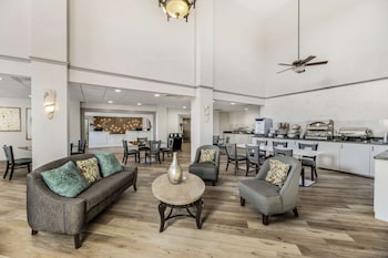 comfort inn and suites