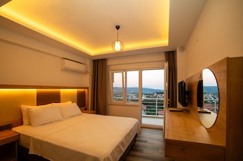 estia hotel