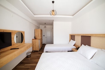 estia hotel