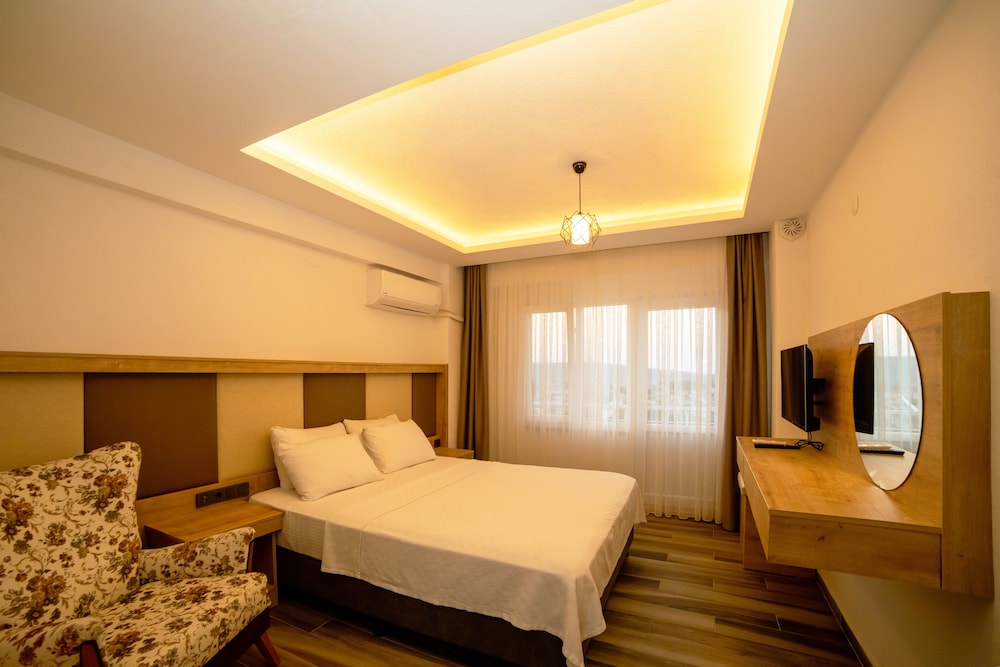 estia hotel