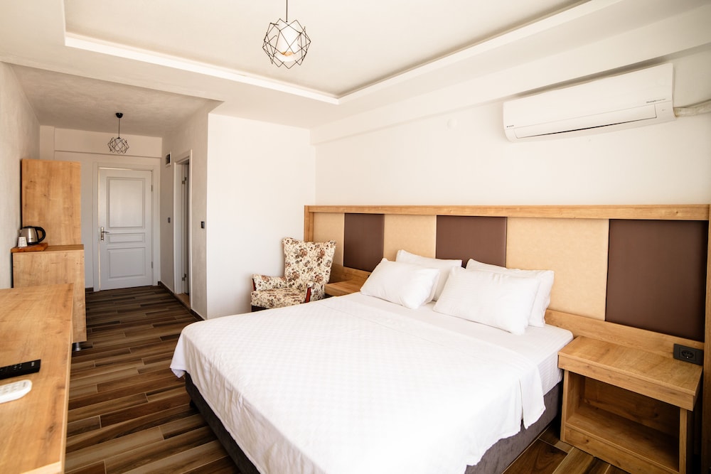 estia hotel