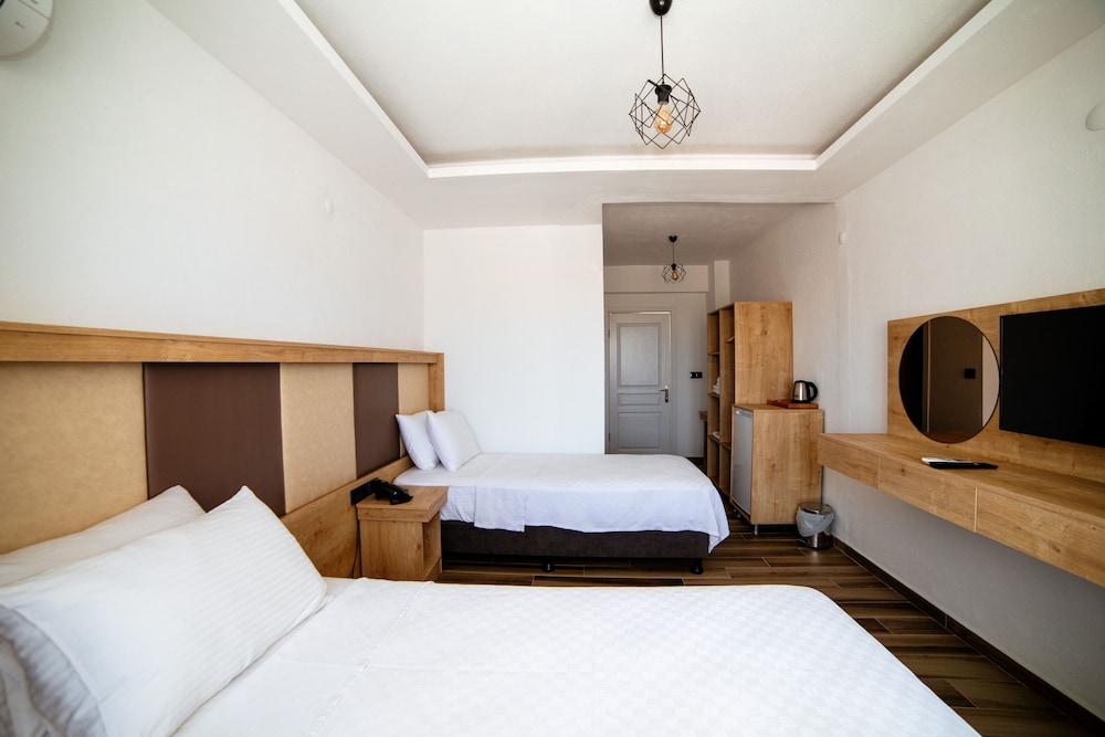 estia hotel